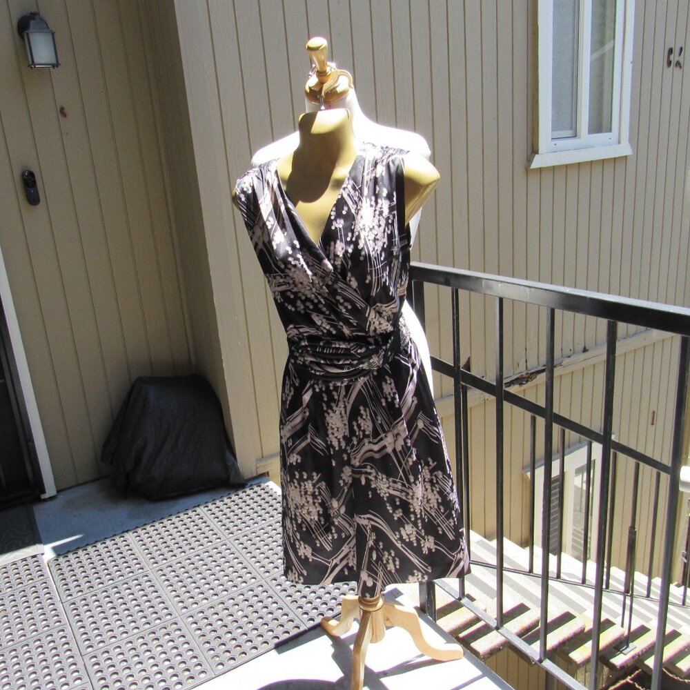 #82 NEW WOMEN'S SILKY DRESS BY THE LIMITED (SIZE 2US)